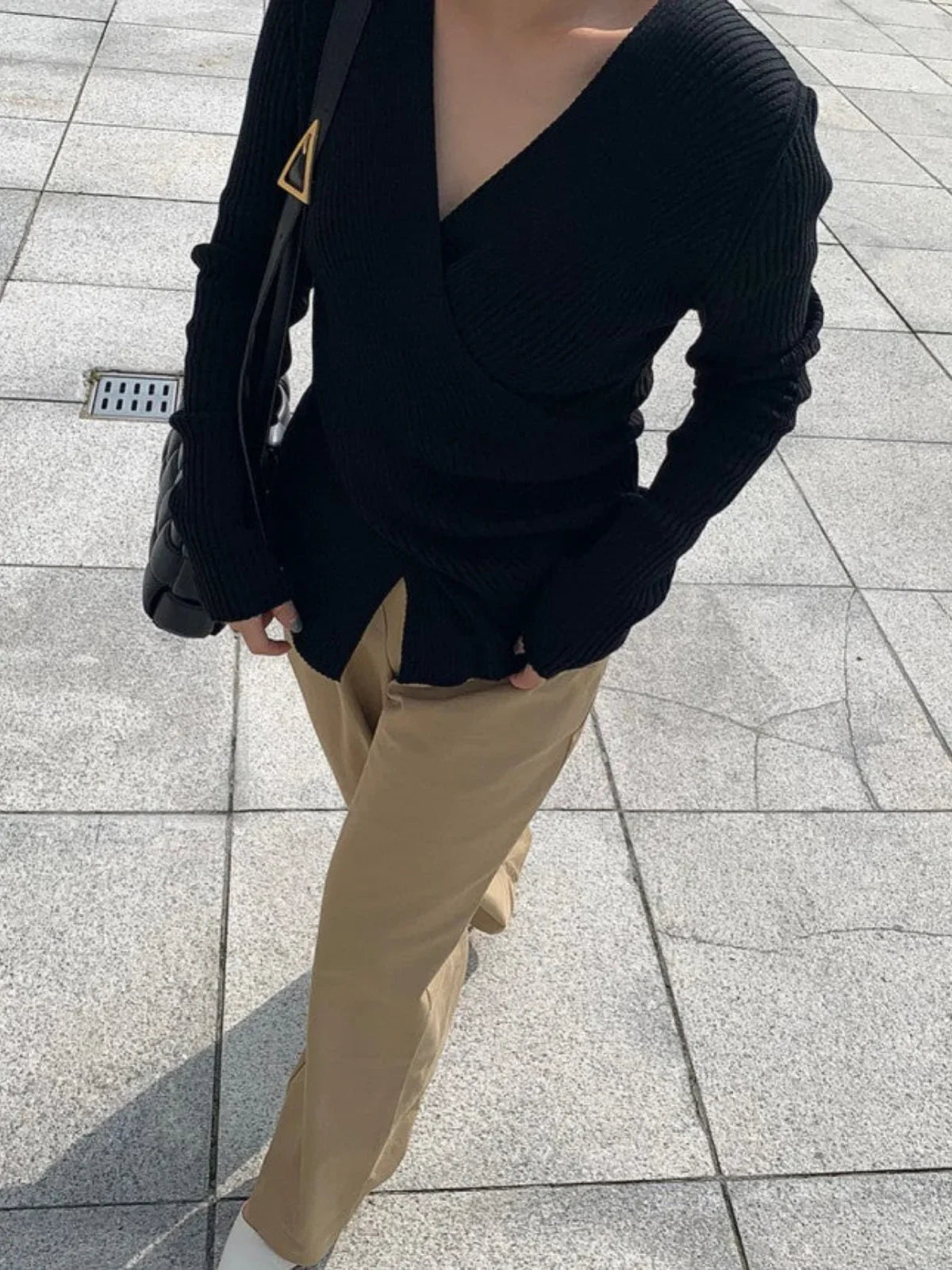 V-neck Cotton Cross Knitted Sweater - LA FEMME WANDERER