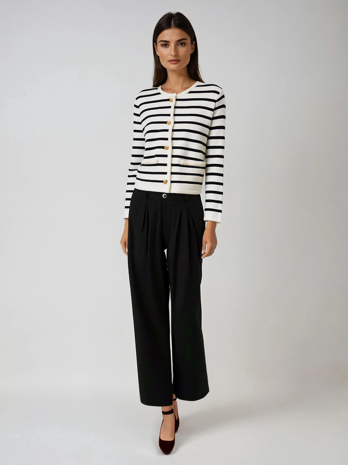 Klassischer gestreifter Cardigan mit Knopfleiste