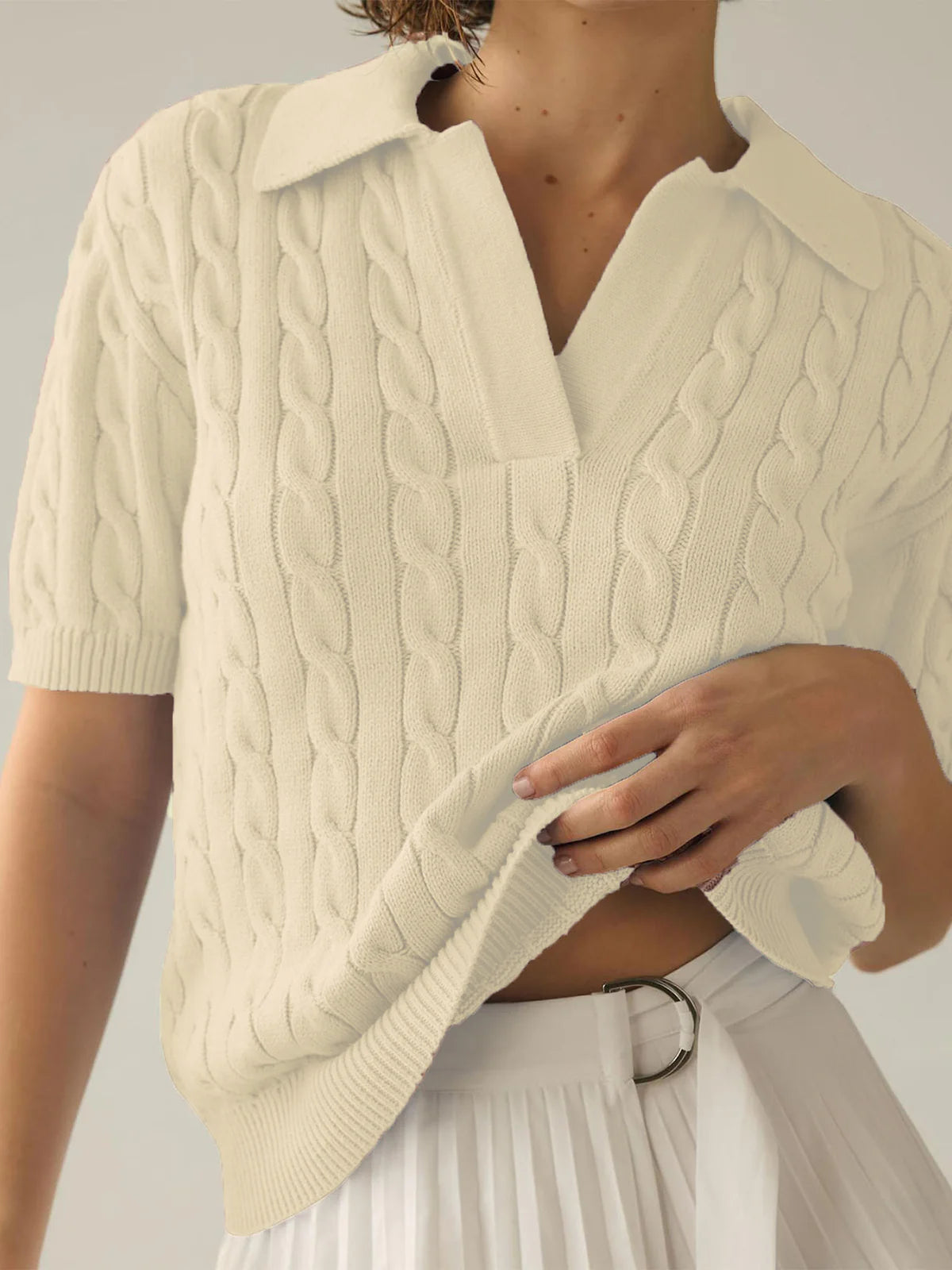 Casual V-Neck Short Sleeve Knit Top - LA FEMME WANDERER