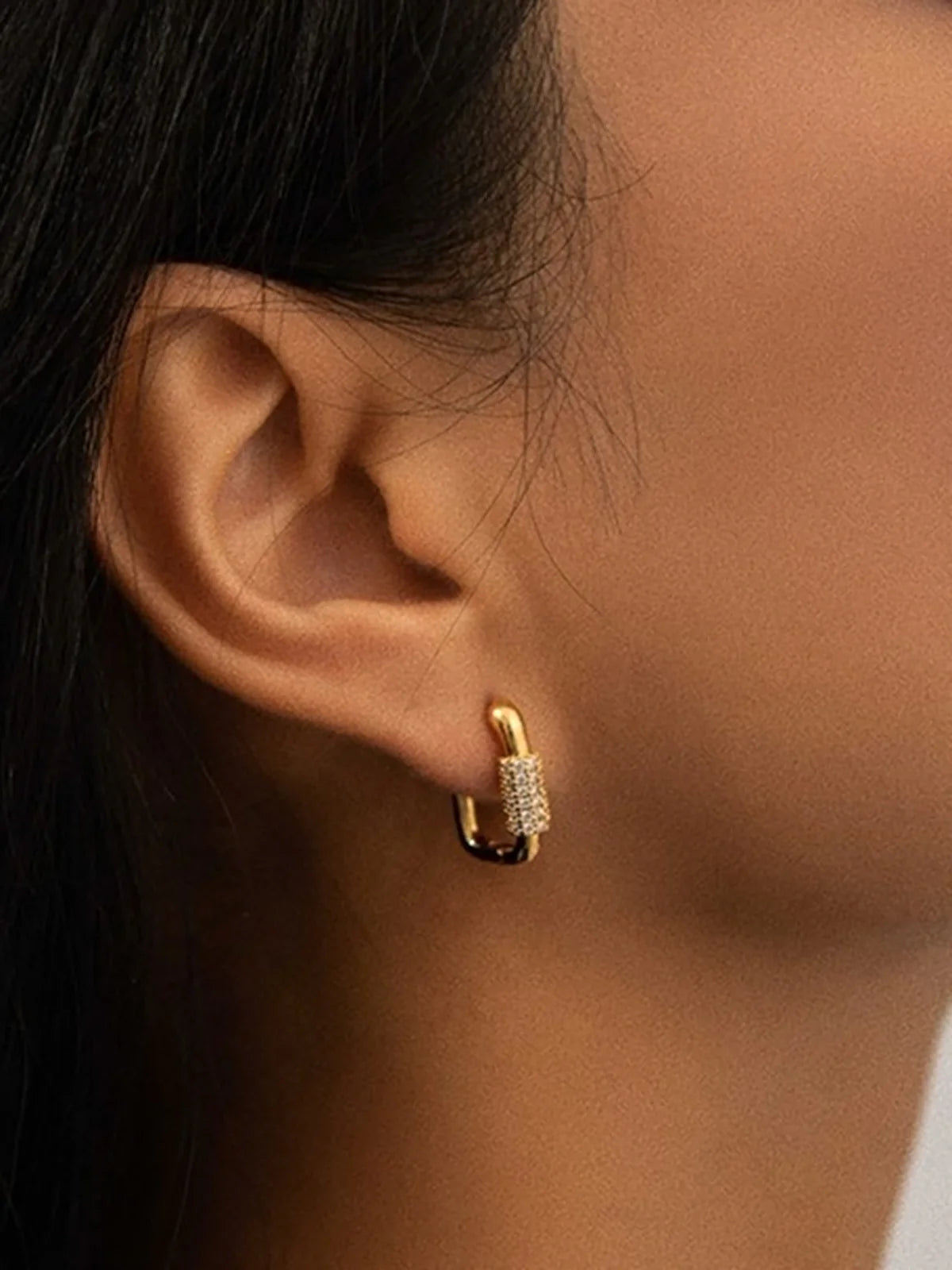 Square Chubby Diamond Earrings - LA FEMME WANDERER