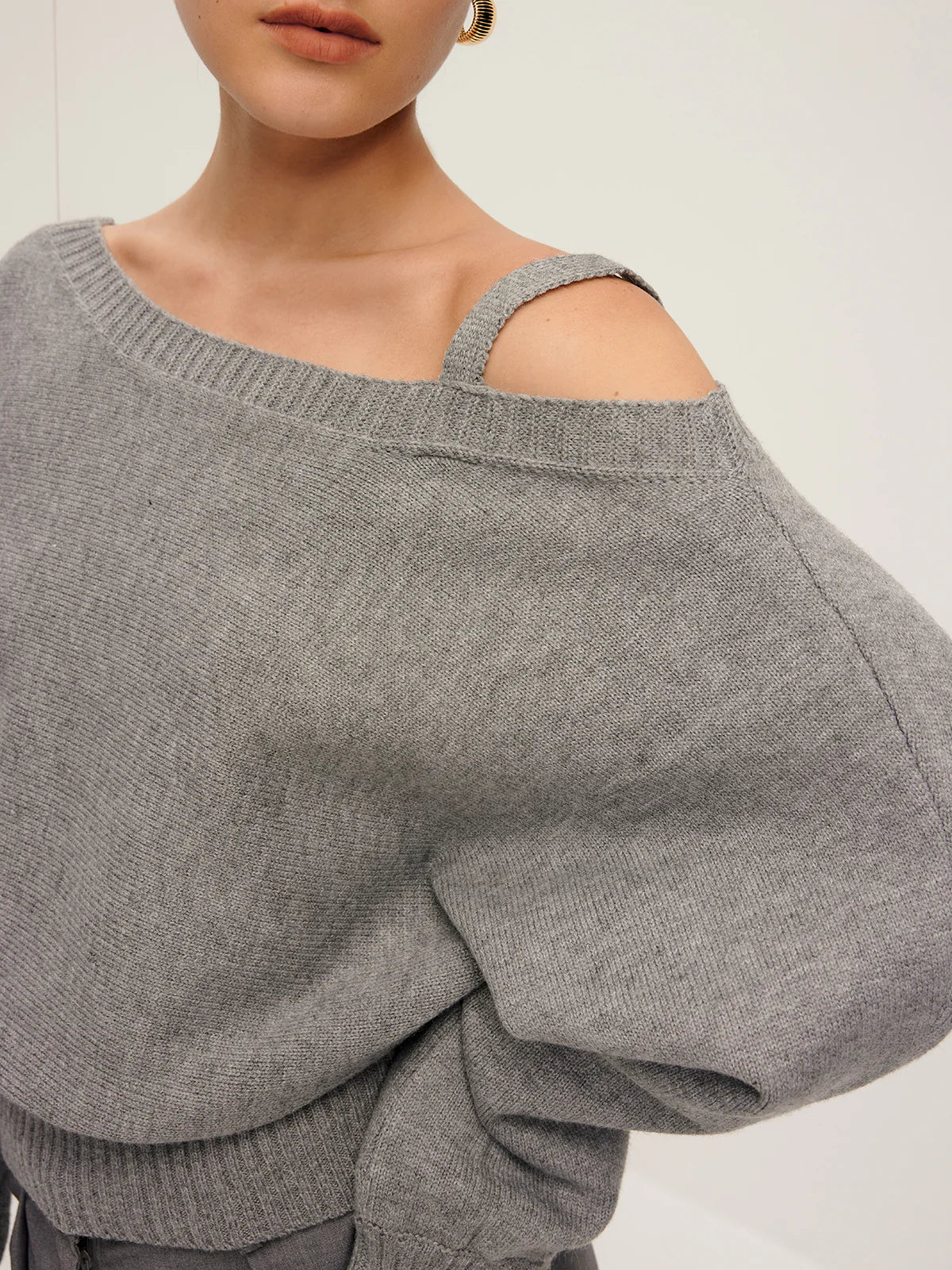 Plain Off-Shoulder Loose Sweater - LA FEMME WANDERER