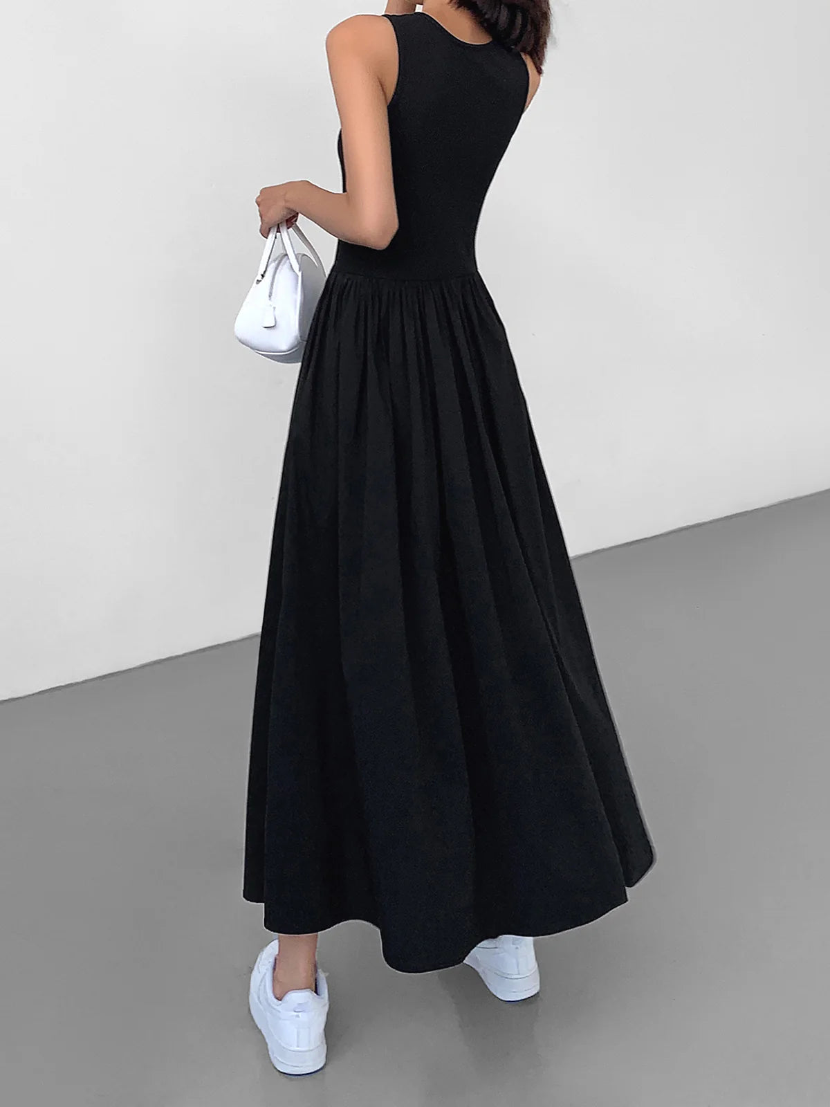 Workwear Capsule - 8 - LA FEMME WANDERER