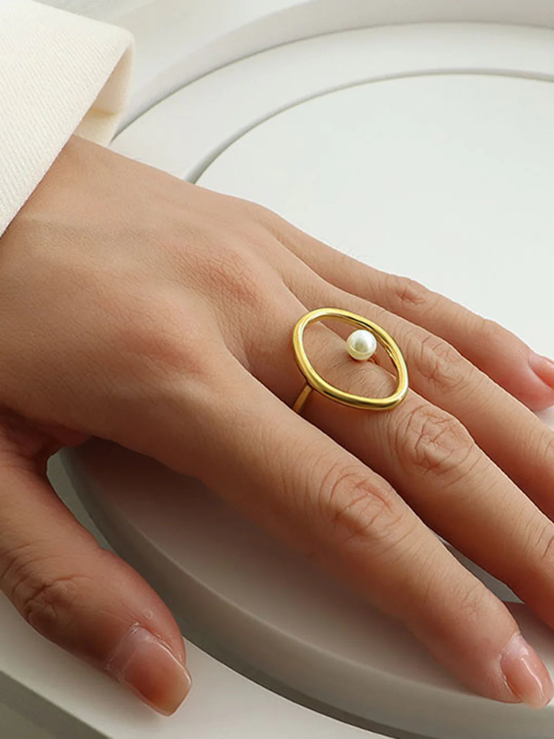 Halo Touch Freshwater Pearl Ring - LA FEMME WANDERER