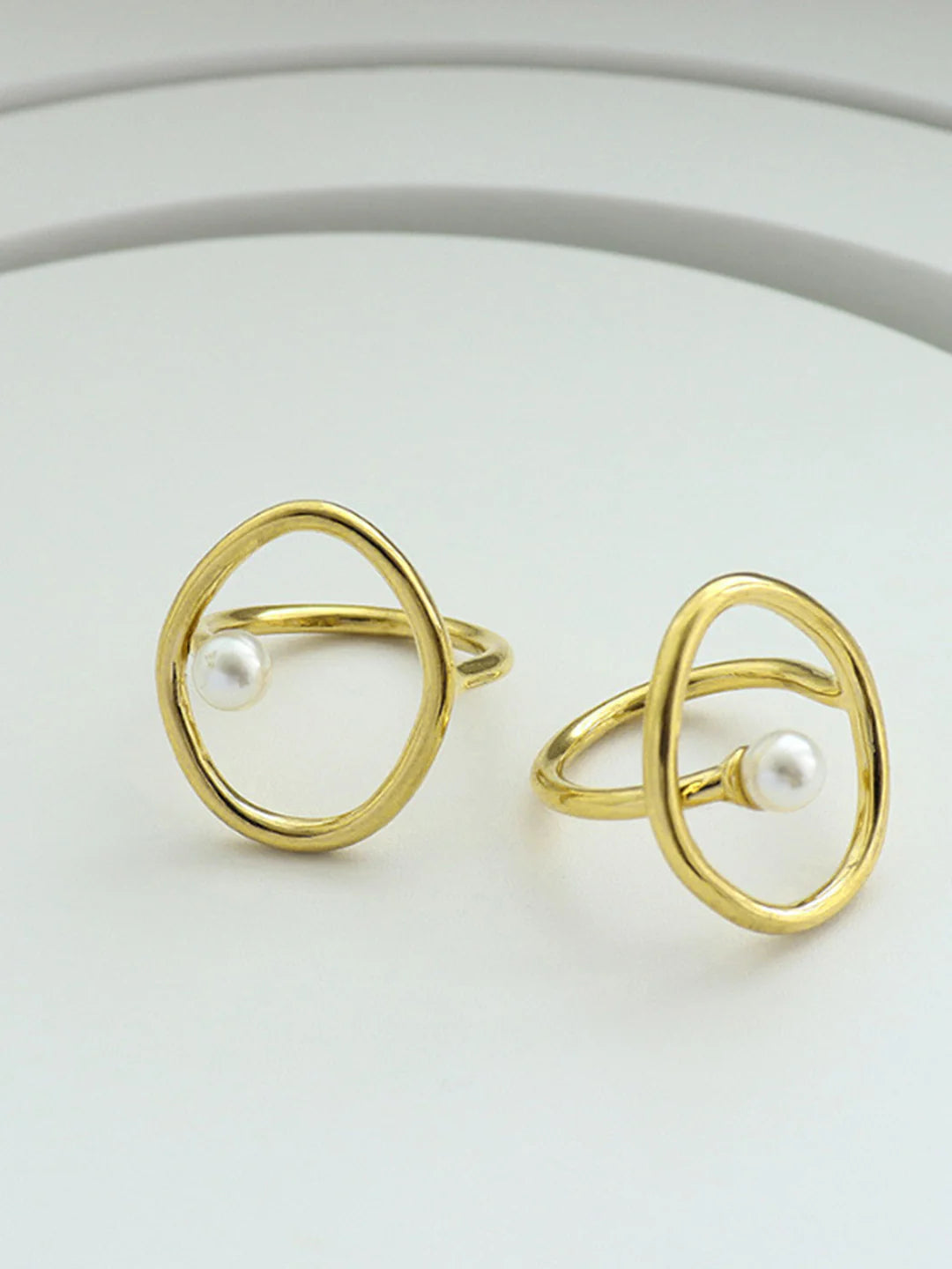 Halo Touch Freshwater Pearl Ring - LA FEMME WANDERER
