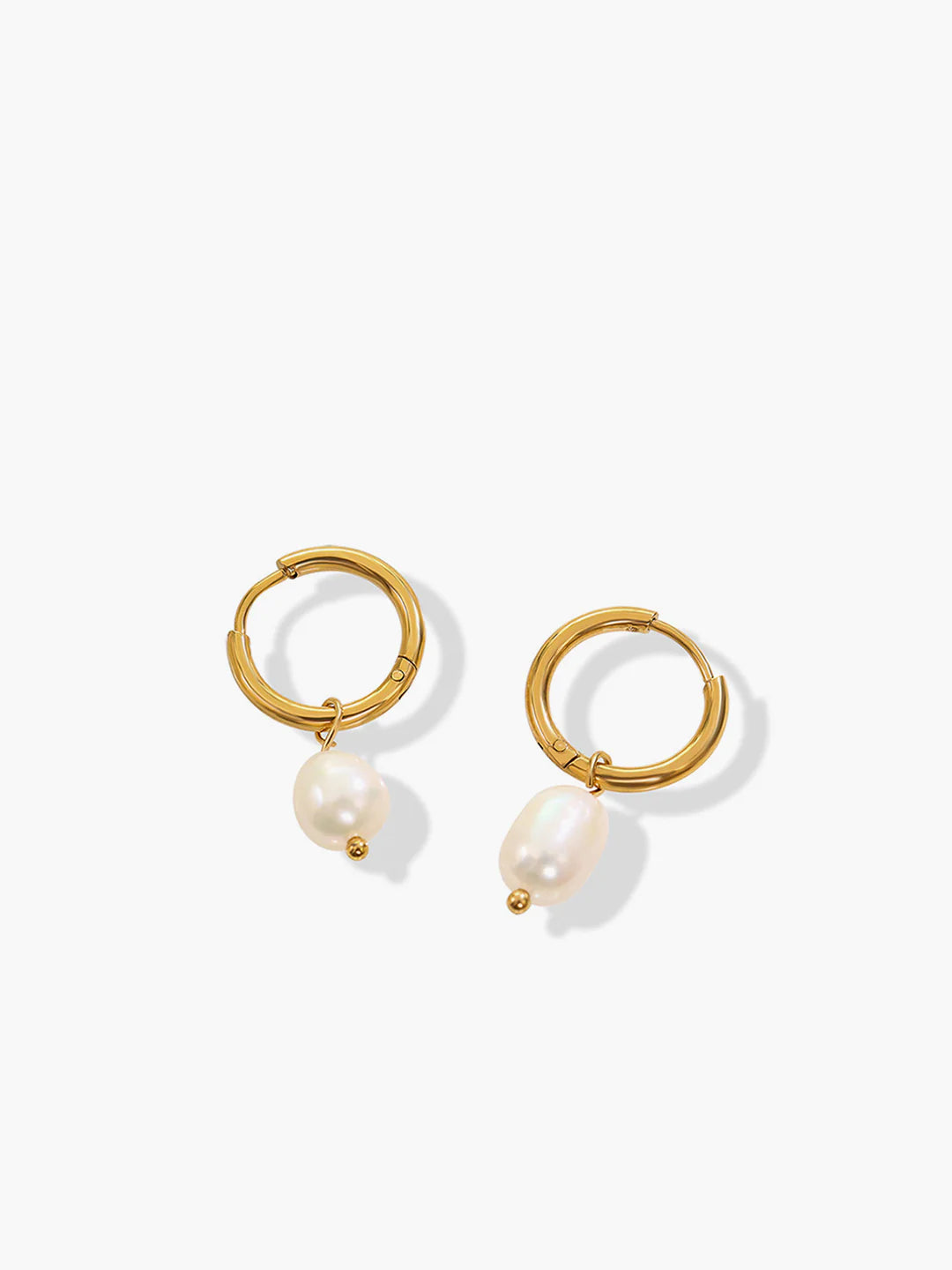 Always Chic Hoop-Ring Pearl Drop Earrings - LA FEMME WANDERER