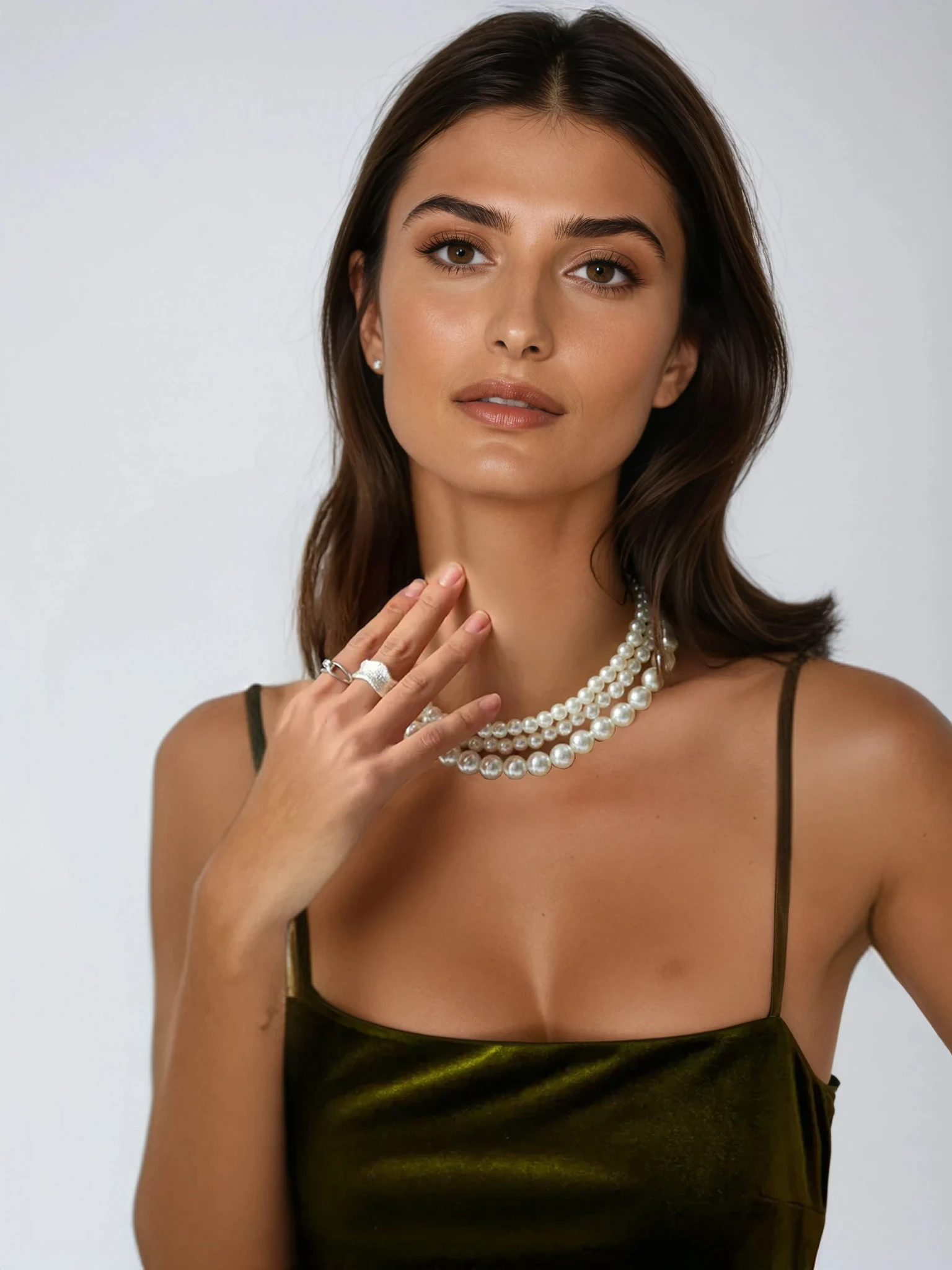 Bohemian Style Triple Layer Pearl Necklace - LA FEMME WANDERER