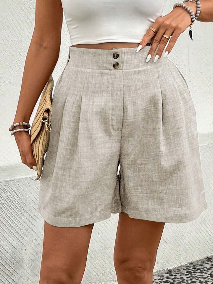 Minimalist Tailored Shorts – Sophisticated Summer Wardrobe Staple