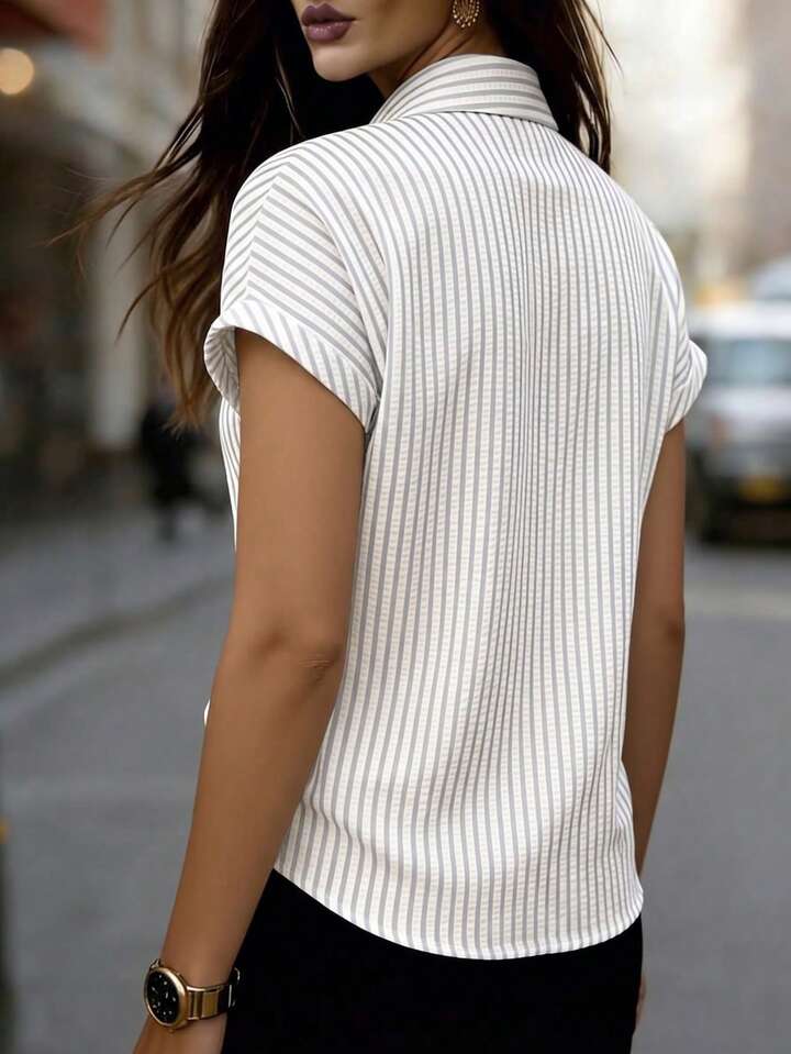Smart Casual Stripe Blouse – Refined Everyday Fashion