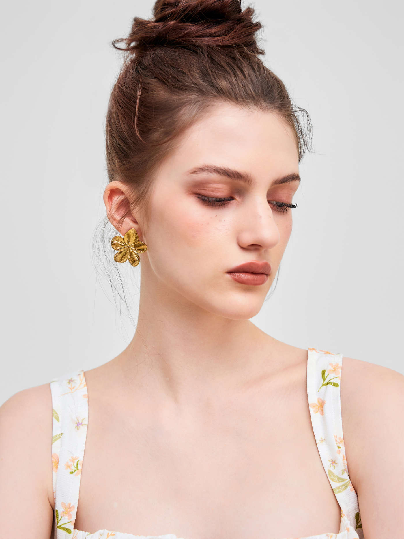 Floral Pattern Stud Earrings - LA FEMME WANDERER