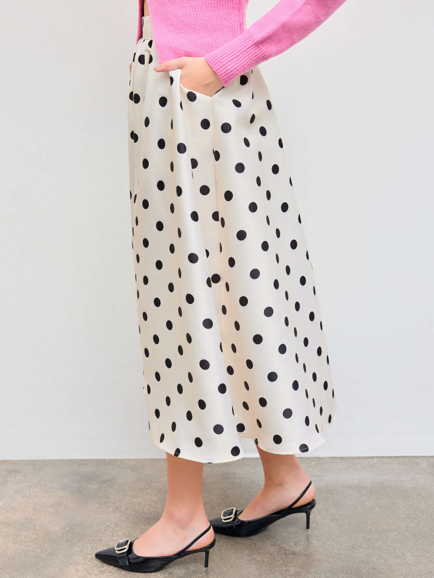 Mid Rise Polka Dot Pocket Ruffle Maxi Skirt