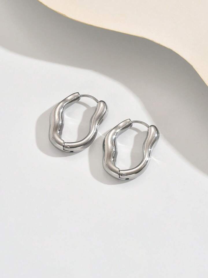 Irregular Oval Hoop Earrings – Minimalist Geometric Fashion Jewelry