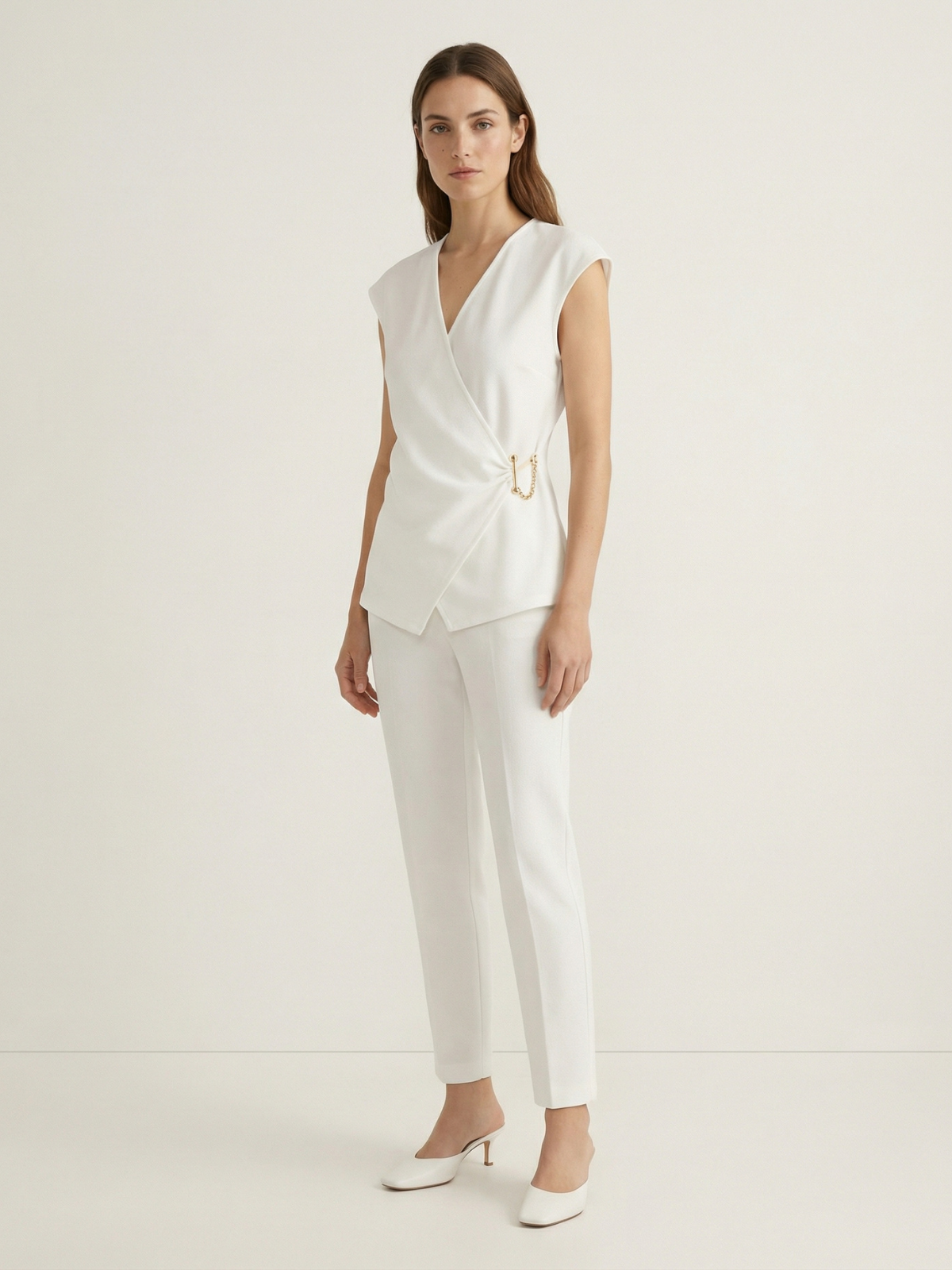 Vee Wrap Asymmetric Tank